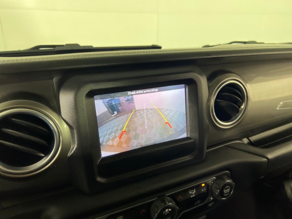2018 Jeep Wrangler Unlimited Sahara MANUAL